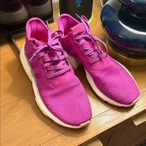 Adidas Women's Fuchsia Sneakers
